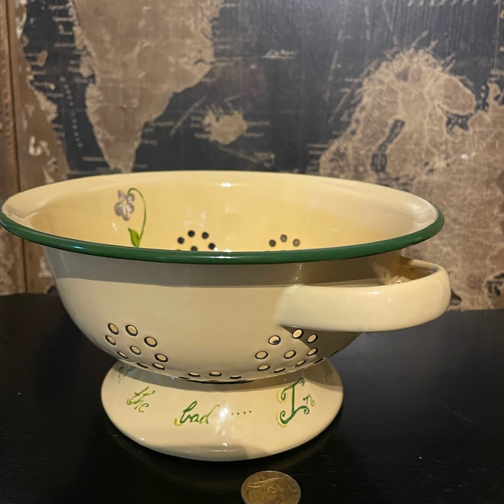 Enamel Colander - Picture 4 of 5